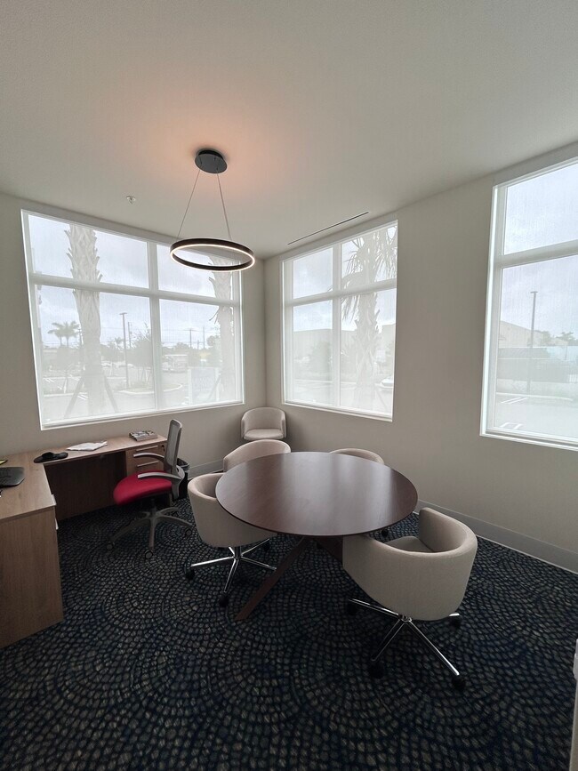 1711 SW 5th Ave, Unit 307 in Pompano Beach, FL - Building Photo - Building Photo