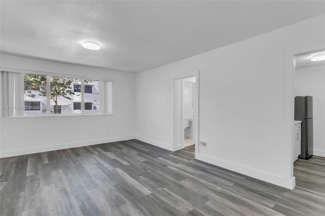 7619 Abbott Ave-Unit -5 in Miami Beach, FL - Building Photo