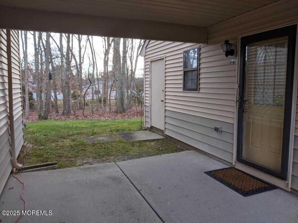 94 Azalea Cir in Jackson Township, NJ - Building Photo