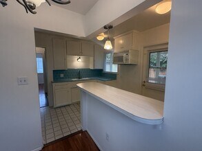 610 N Fairview St in Burbank, CA - Building Photo - Building Photo