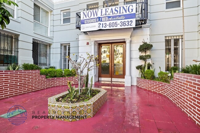 432 S. New Hampshire in Los Angeles, CA - Foto de edificio - Building Photo