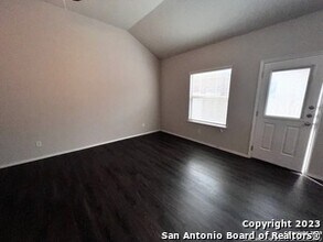 9229 Groff Lndg in Converse, TX - Building Photo - Building Photo
