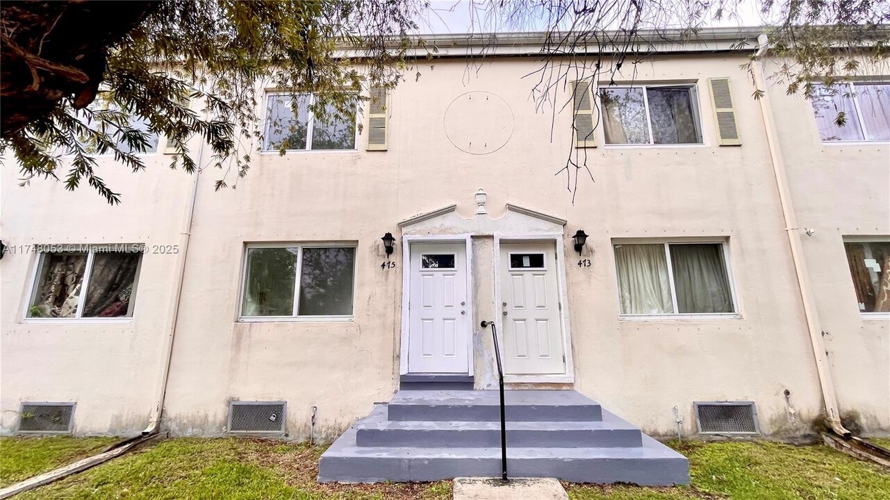 475 NW 83rd St in Miami, FL - Building Photo