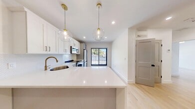 52 Withington St in Boston, MA - Building Photo - Building Photo