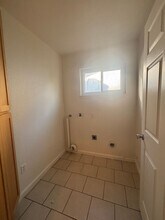 1006 Camelia Ave in Roseville, CA - Building Photo - Building Photo