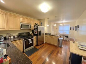 239 Prospect St, Unit 2 in Cambridge, MA - Building Photo