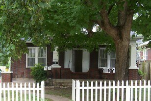 1706 Villa Pl, Unit Cottage in Nashville, TN - Building Photo