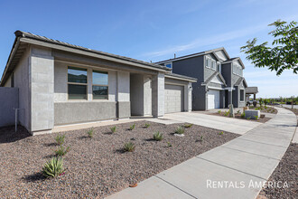 9813 E Satellite Dr in Mesa, AZ - Building Photo - Building Photo