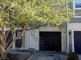 11812 E Kepner Dr in Aurora, CO - Building Photo