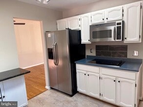 7562 Kingman Dr in Annandale, VA - Building Photo - Building Photo