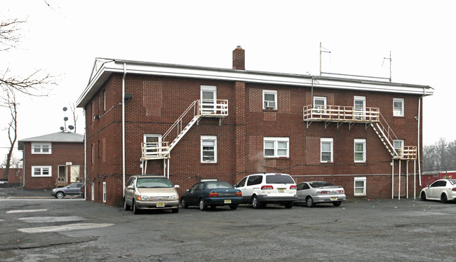 302 Ward St in New Brunswick, NJ - Building Photo - Building Photo