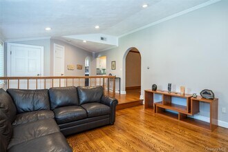 3 Hamilton Rd in Scarsdale, NY - Building Photo - Building Photo