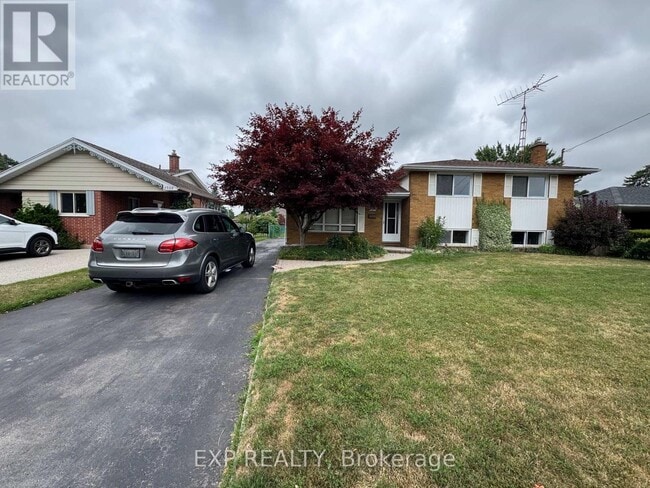 property at 2343 Redfern Rd