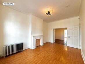 158 Weirfield St in Brooklyn, NY - Foto de edificio - Building Photo