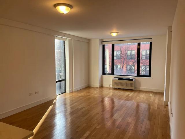 44 E 132nd St in New York, NY - Building Photo