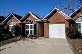 157 Hayesbury Ct in Pelham, AL - Building Photo - Building Photo