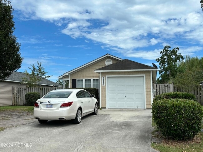 7220 Haskell Ct, Unit 721 in Wilmington, NC - Building Photo - Building Photo