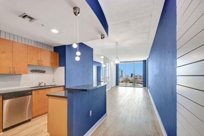 300 S Australian Ave in West Palm Beach, FL - Building Photo - Building Photo