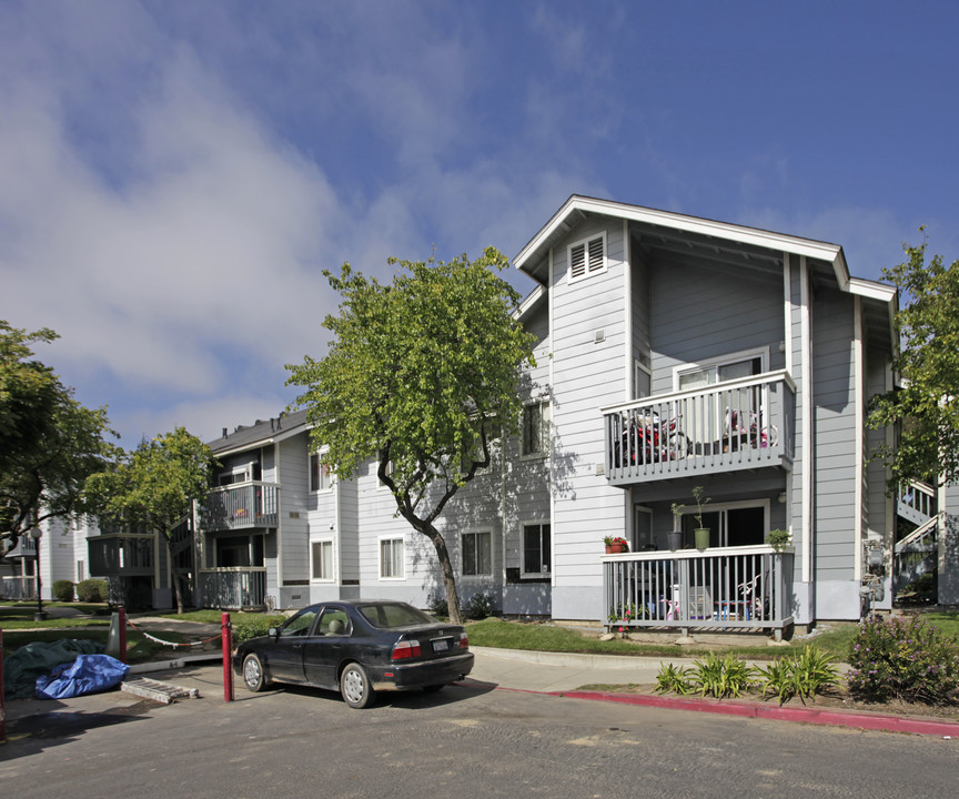 Summergate Apartments in Santa Maria, CA - Building Photo