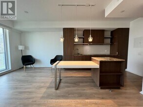 197 Yonge St in Toronto, ON - Building Photo - Building Photo