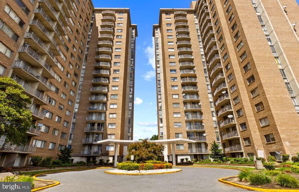 1836 Metzerott Rd in Adelphi, MD - Building Photo