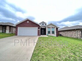 6002 NW Meade St in Bentonville, AR - Building Photo