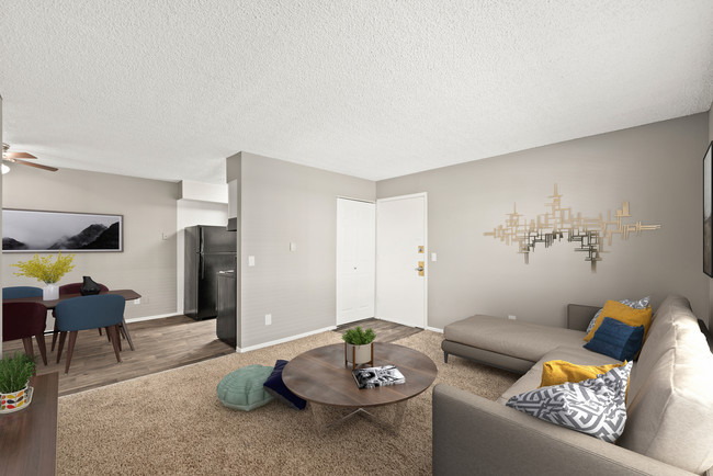 Beautiful Apartments in Quiet Location in Aurora, CO - Building Photo - Building Photo