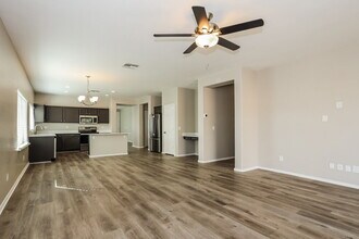 16148 W Hearn Rd in Surprise, AZ - Building Photo - Building Photo
