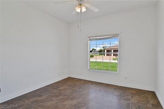 805 SW 4th Pl in Cape Coral, FL - Building Photo - Building Photo