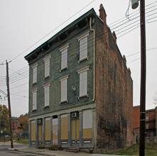 1636 Main St in Cincinnati, OH - Building Photo - Building Photo