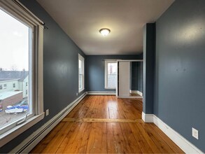 6 Graham St in Biddeford, ME - Building Photo - Building Photo