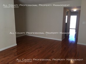 4221 NW 19th St-Unit -296 in Lauderhill, FL - Foto de edificio - Building Photo
