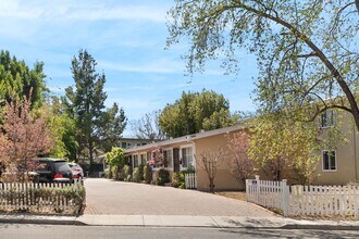 354 Camille Ct in Mountain View, CA - Building Photo - Building Photo