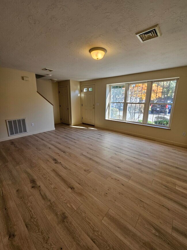 15 Birch St, Unit 3 in Attleboro, MA - Building Photo - Building Photo