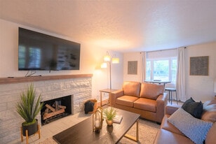 1322 Jackson Rd in South Bend, IN - Building Photo