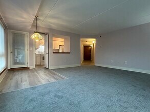 60 Rantoul St in Beverly, MA - Building Photo - Building Photo