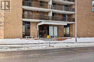 475 Laurier Ave W in Ottawa, ON - Building Photo - Building Photo