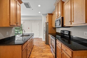 21 Seir Hill Rd in Norwalk, CT - Building Photo - Building Photo