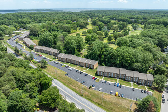 Bay Hills Apartments in Arnold, MD - Building Photo - Building Photo