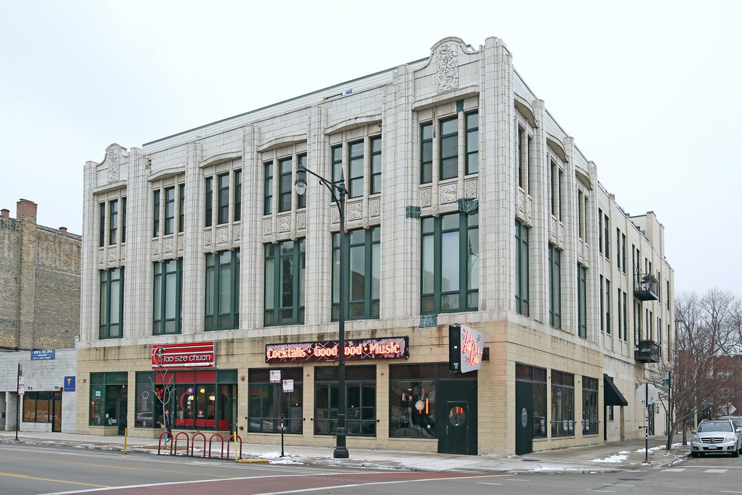 Gunnison Street Lofts in Chicago, IL - Building Photo