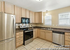 661 Floral Cir in New Braunfels, TX - Building Photo - Building Photo