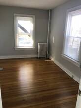 12 Arch St in Manchester, CT - Foto de edificio - Building Photo