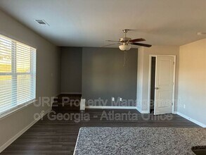 305 Nutwood Trce in Locust Grove, GA - Building Photo - Building Photo