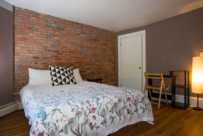 68 Hammond St, Unit 68 Hammond Street