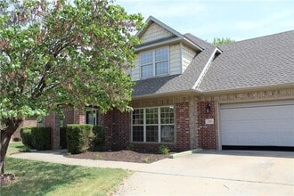 330 Windsor Dr in Centerton, AR - Building Photo - Building Photo
