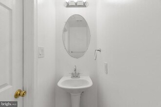 111 Cavenrock Ct in Frederick, MD - Building Photo - Building Photo