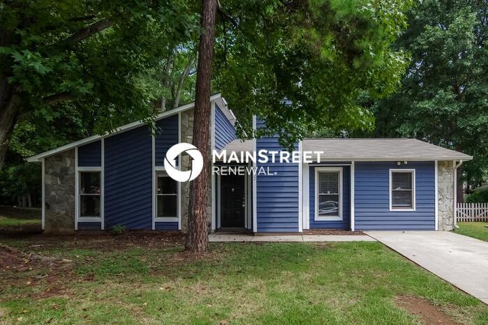 6632 Woodthrush Dr in Charlotte, NC - Foto de edificio