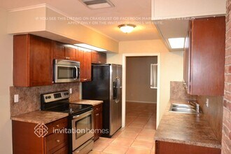 2700 N 34th Ave in Hollywood, FL - Building Photo - Building Photo