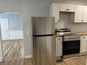 30 Ledge St-Unit -1 in Nashua, NH - Building Photo - Building Photo