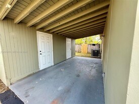 6290 NW 14th St in Sunrise, FL - Building Photo